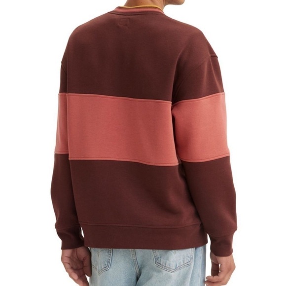 LEVI'S Classic Crew Relaxed Fit Super Soft Fleece Logo Sweatshirt size M - Picture 2 of 4